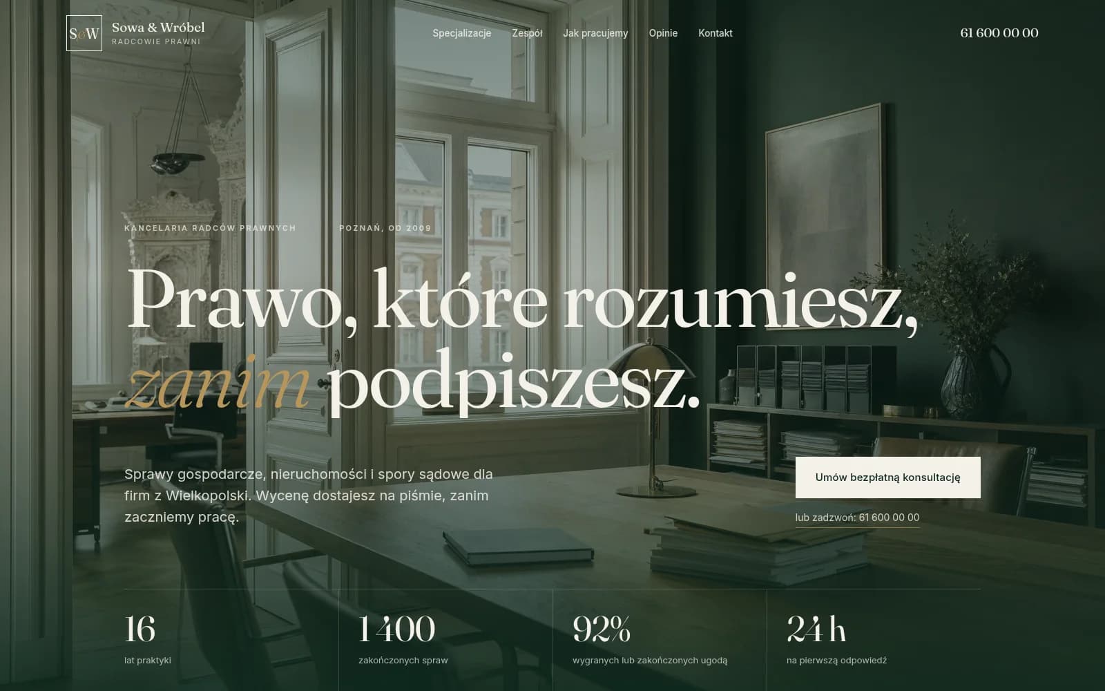 Strona główna prezentacji Sowa & Wróbel: ciemny hero na całą szerokość z tytułem w kroju Fraunces nad zdjęciem gabinetu i czterema liczbami
